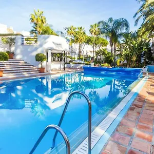 White Pearl - Elviria Playa , Marbella España